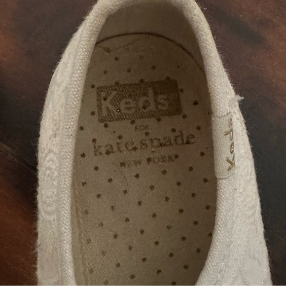 Size 7 Keds x Kate Spade Triple Kick Floral Eyelet Sneaker - Picture 8 of 11